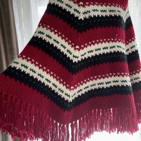 Striped shawl sweater red/green/white womens one size sweater - Picture 4 of 6